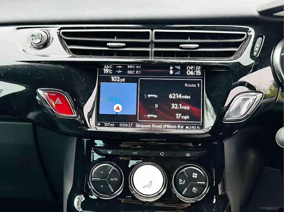 Used 2015 Citroen DS3 Dstyle Black - Interior and Exterior details 11