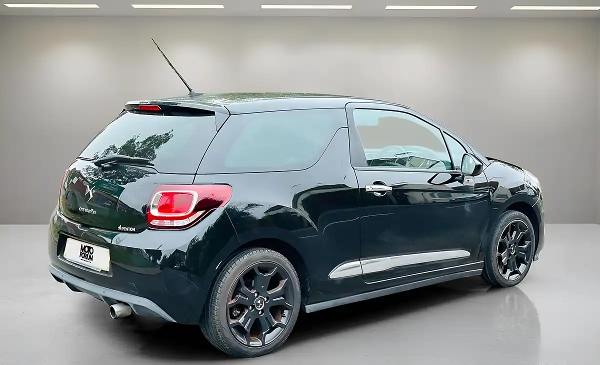 Used 2015 Citroen DS3 Dstyle Black - Interior and Exterior details 17