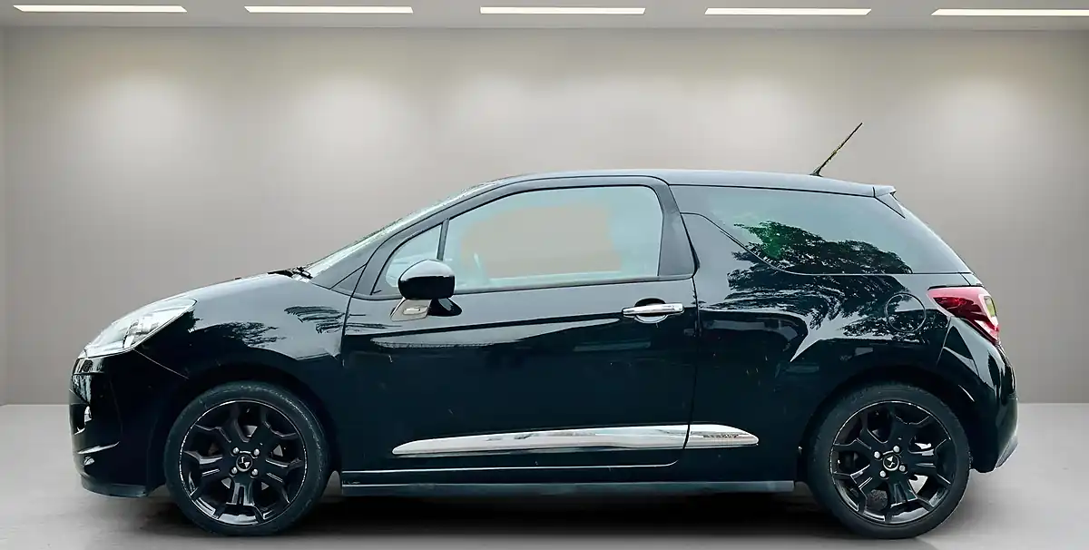 Used 2015 Citroen DS3 Dstyle Black - Interior and Exterior details 3