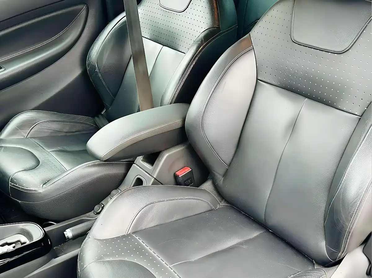 Used 2015 Citroen DS3 Dstyle Black - Interior and Exterior details 9