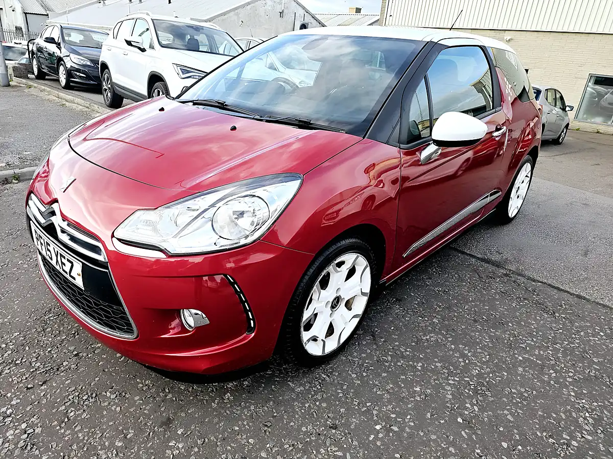 Used 2015 Citroen DS3 Dstyle Ice Dsign Red - Interior and Exterior details 2