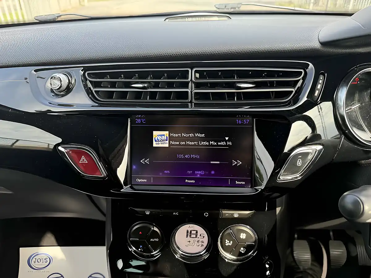 Used 2015 Citroen DS3 Dstyle Nav - Interior and Exterior details 14