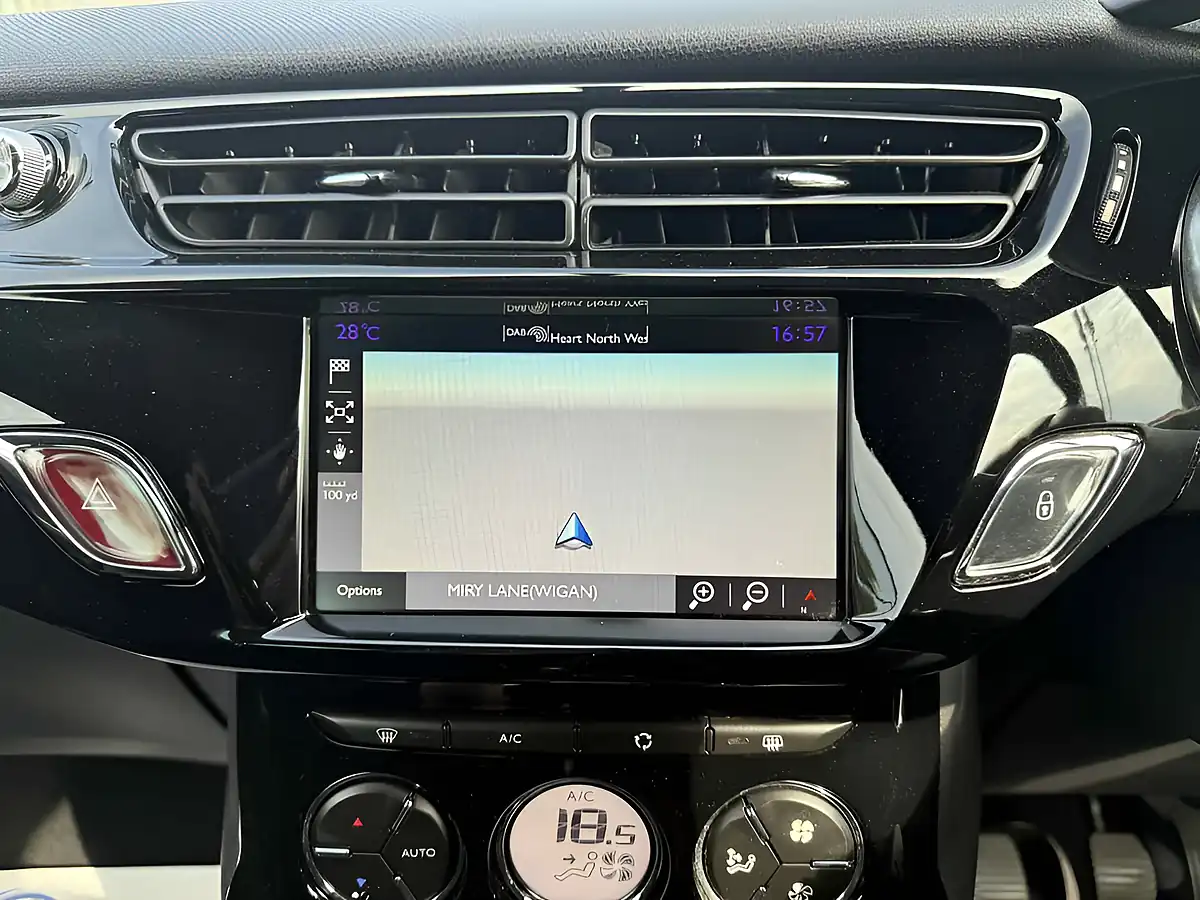 Used 2015 Citroen DS3 Dstyle Nav - Interior and Exterior details 16