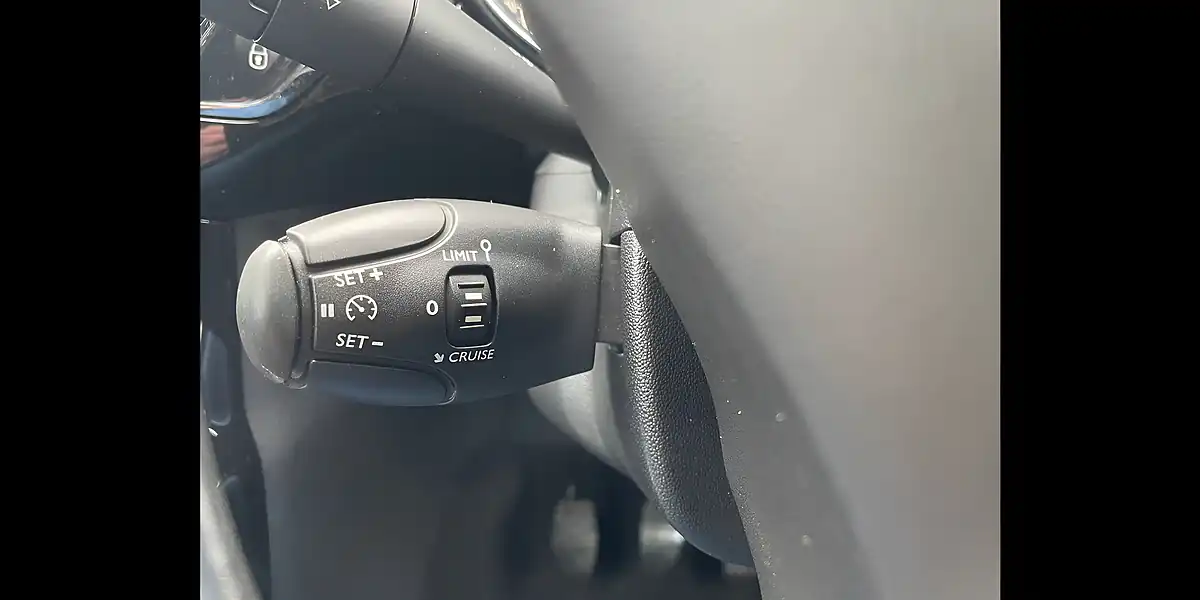 Used 2015 Citroen DS3 Dstyle Plus Black - Interior and Exterior details 18