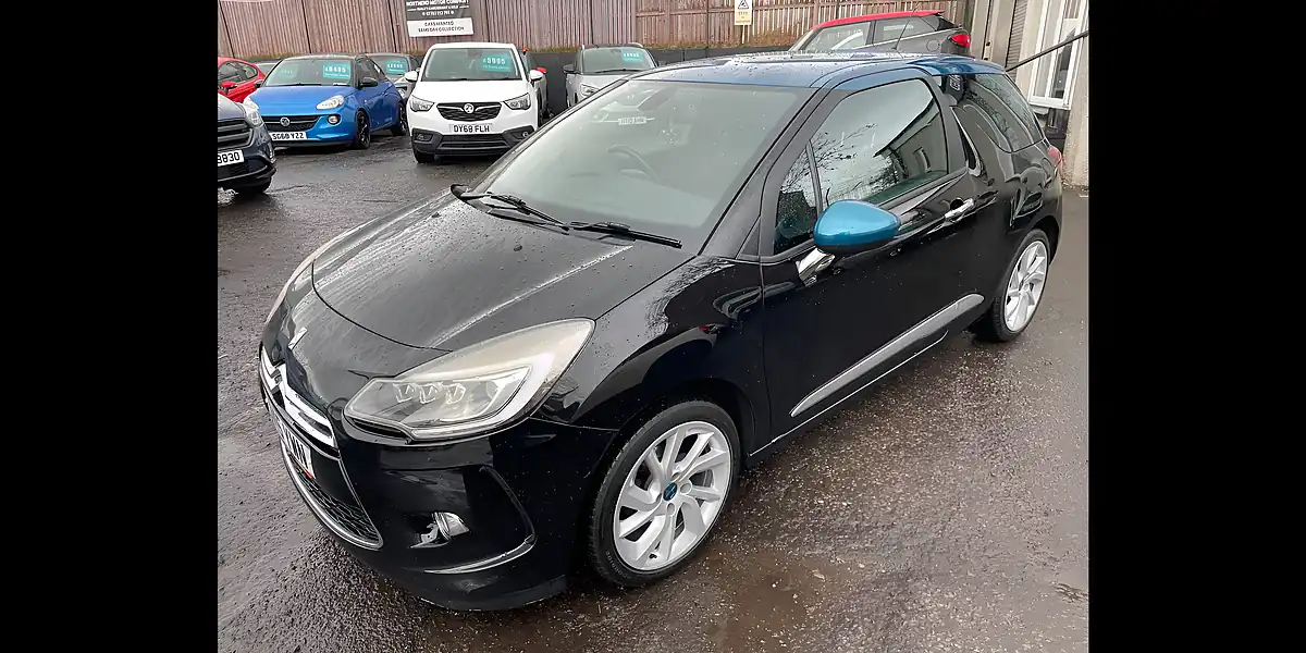 Used 2015 Citroen DS3 Dstyle Plus Black - Interior and Exterior details 8