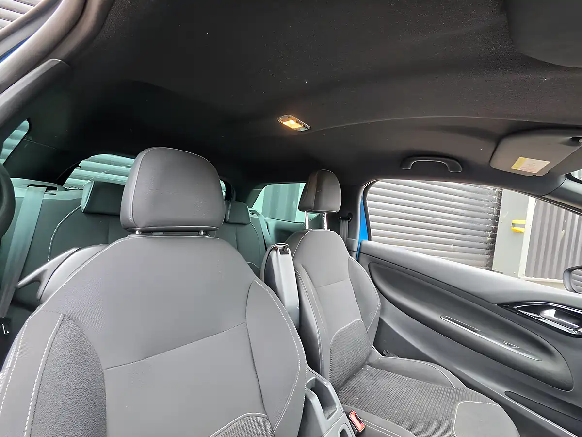 Used 2015 Citroen DS3 Dstyle Plus Blue - Interior and Exterior details 4