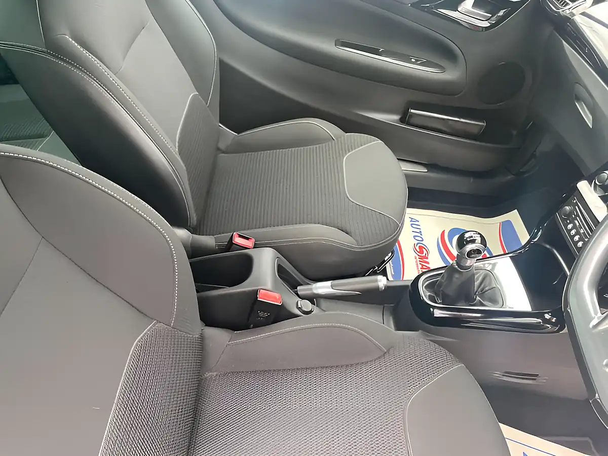 Used 2015 Citroen DS3 Dstyle White - Interior and Exterior details 11