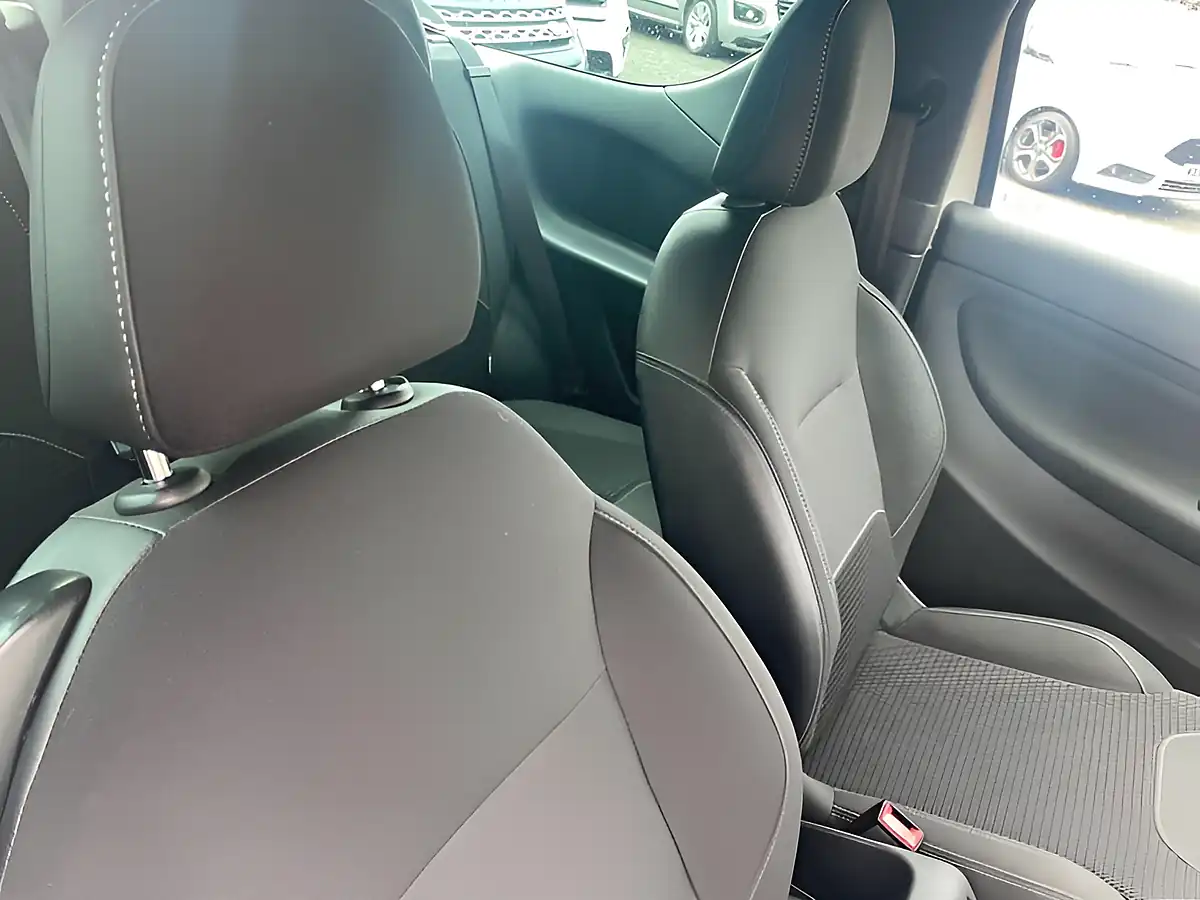 Used 2015 Citroen DS3 Dstyle White - Interior and Exterior details 12