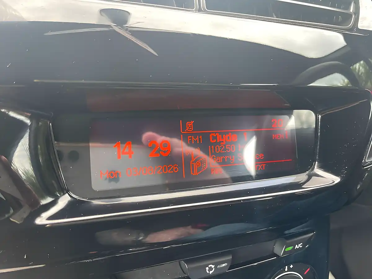 Used 2015 Citroen DS3 Dstyle White - Interior and Exterior details 15