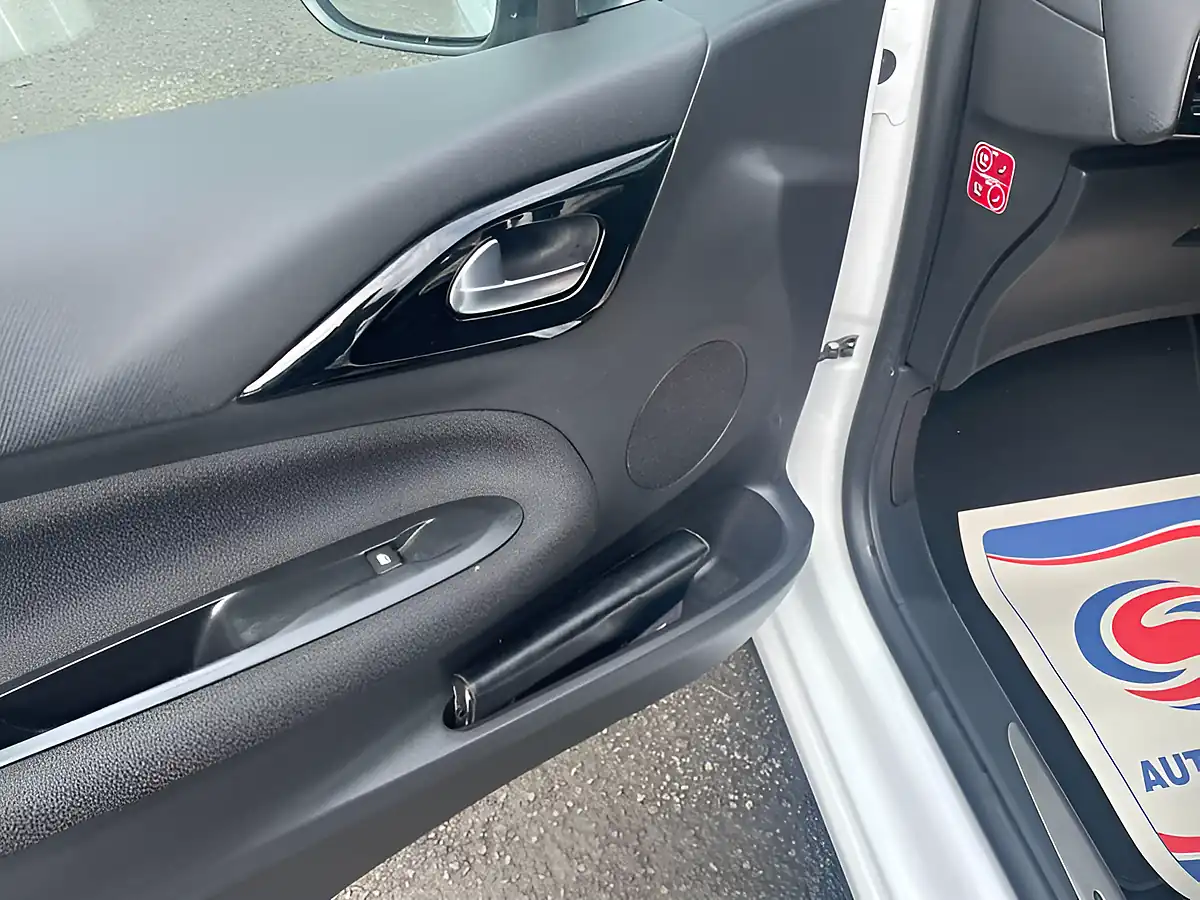Used 2015 Citroen DS3 Dstyle White - Interior and Exterior details 20