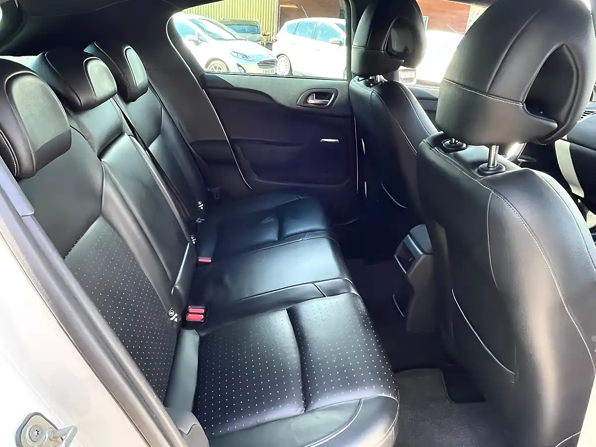 Used 2015 Citroen DS4 Dsport White - Interior and Exterior details 12