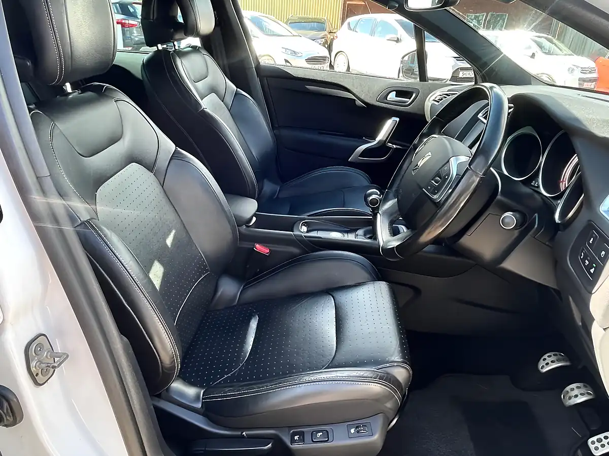 Used 2015 Citroen DS4 Dsport White - Interior and Exterior details 13
