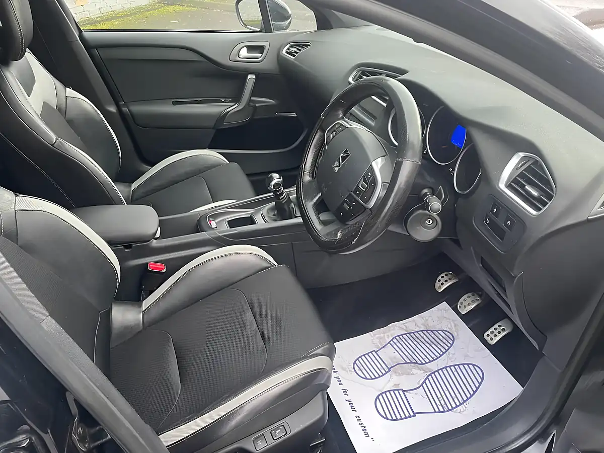 Used 2015 Citroen DS4 Dstyle Black - Interior and Exterior details 11