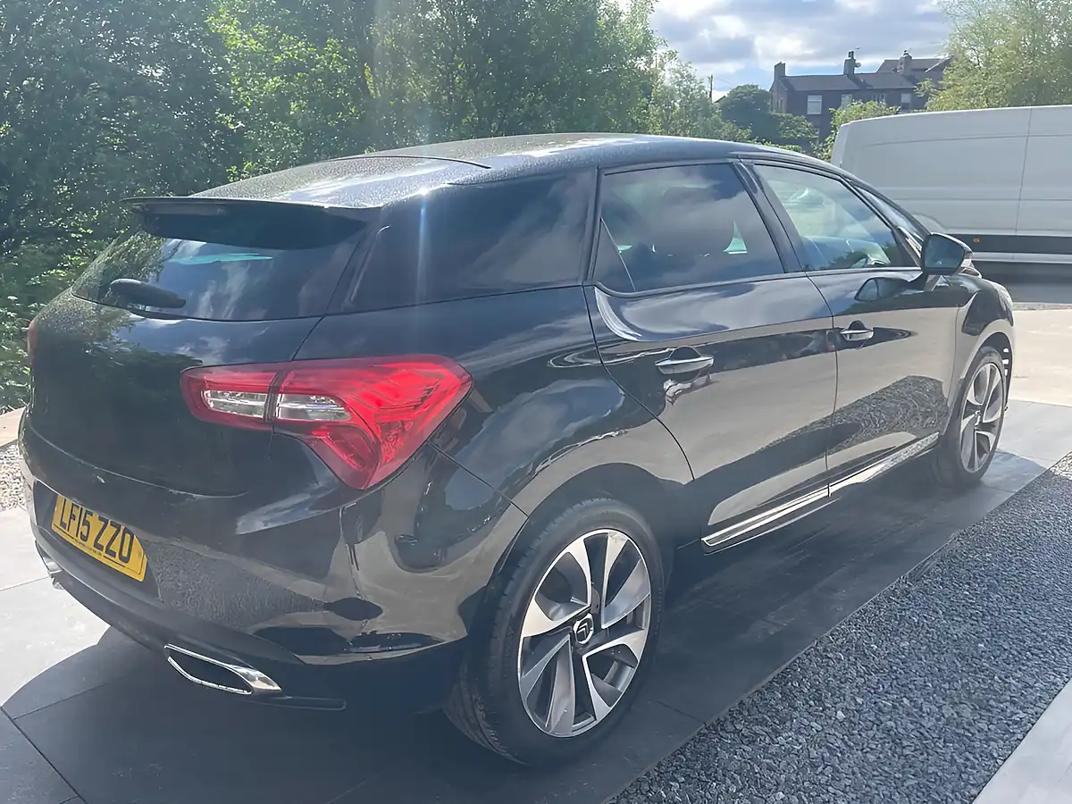 Used 2015 Citroen DS5 Dstyle Black - Interior and Exterior details 11