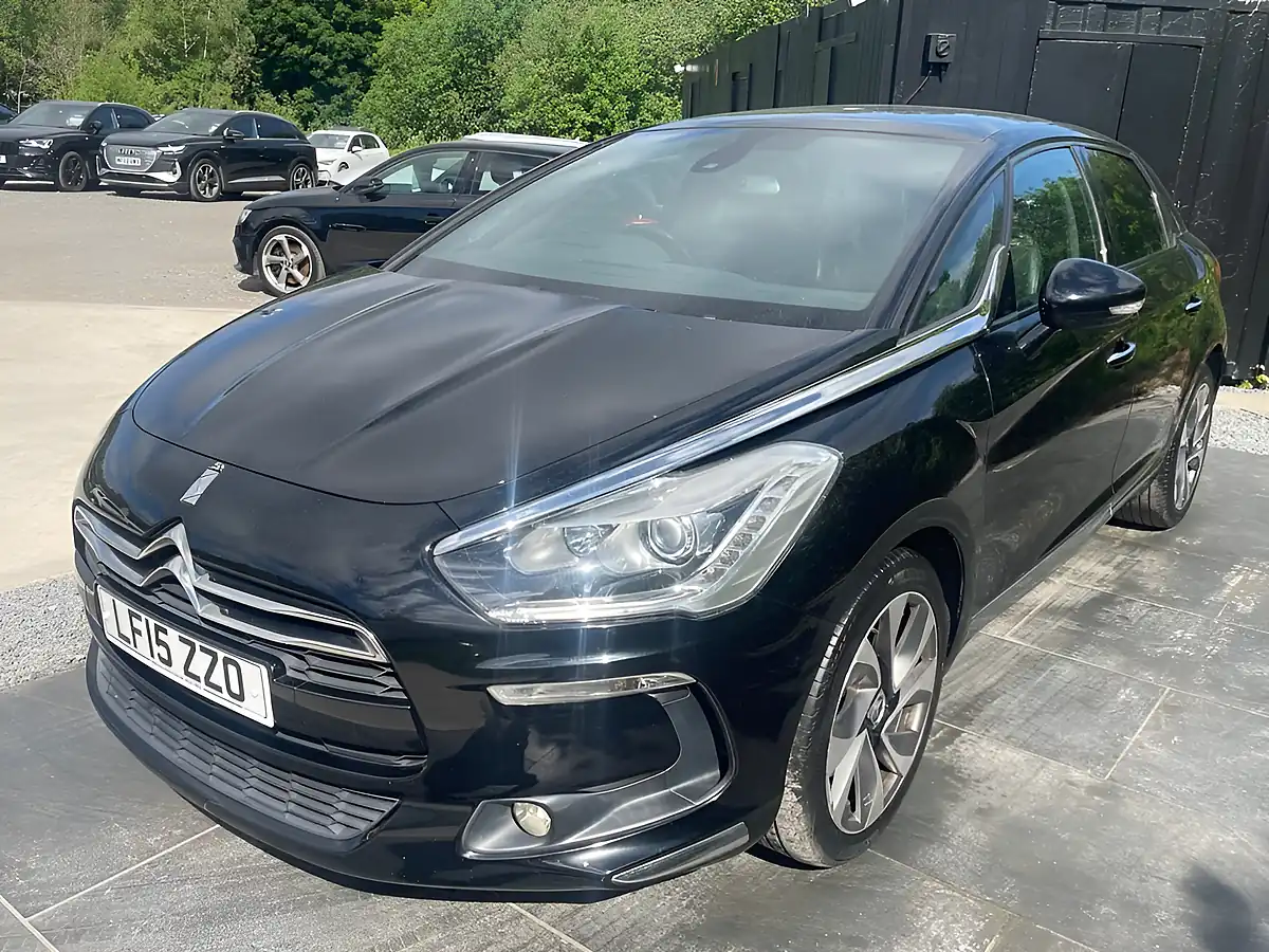 Used 2015 Citroen DS5 Dstyle Black - Interior and Exterior details 13
