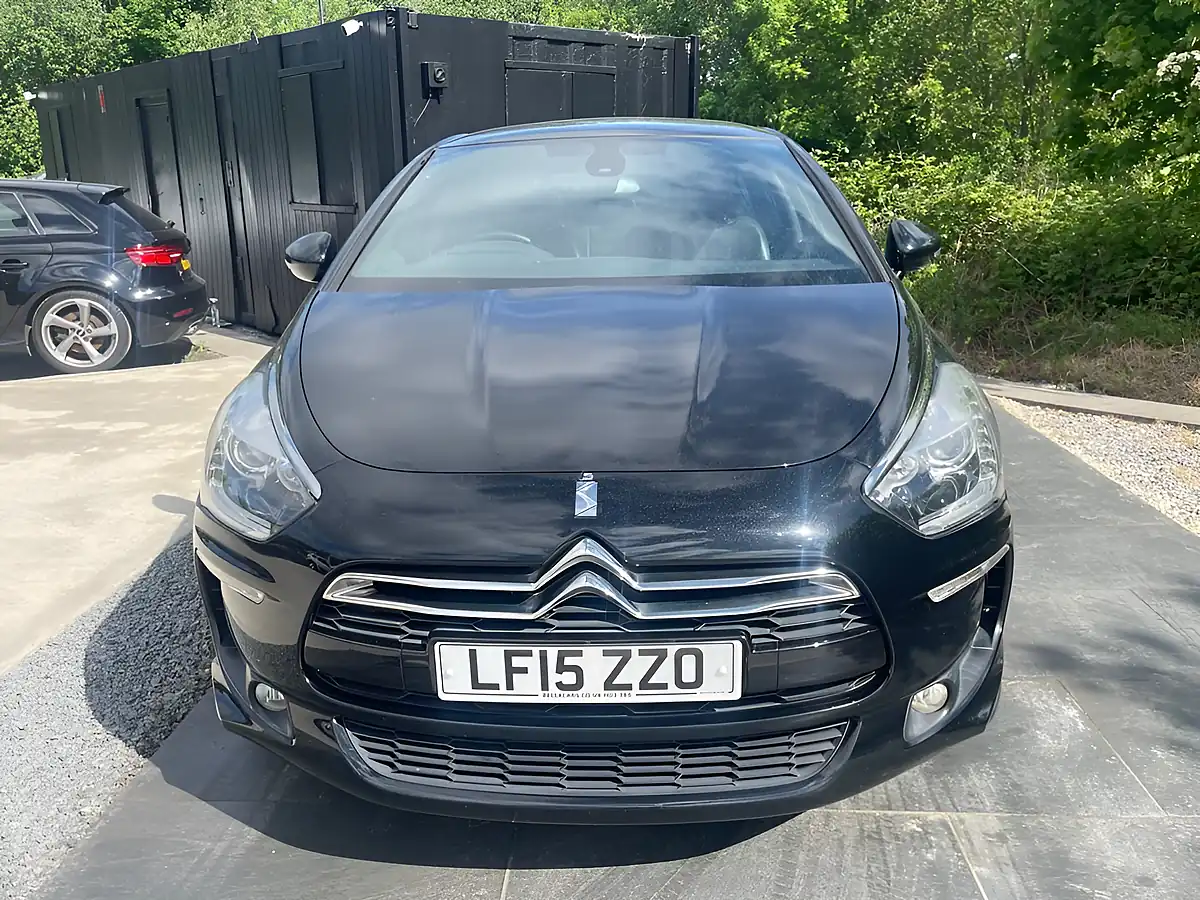 Used 2015 Citroen DS5 Dstyle Black - Interior and Exterior details 14