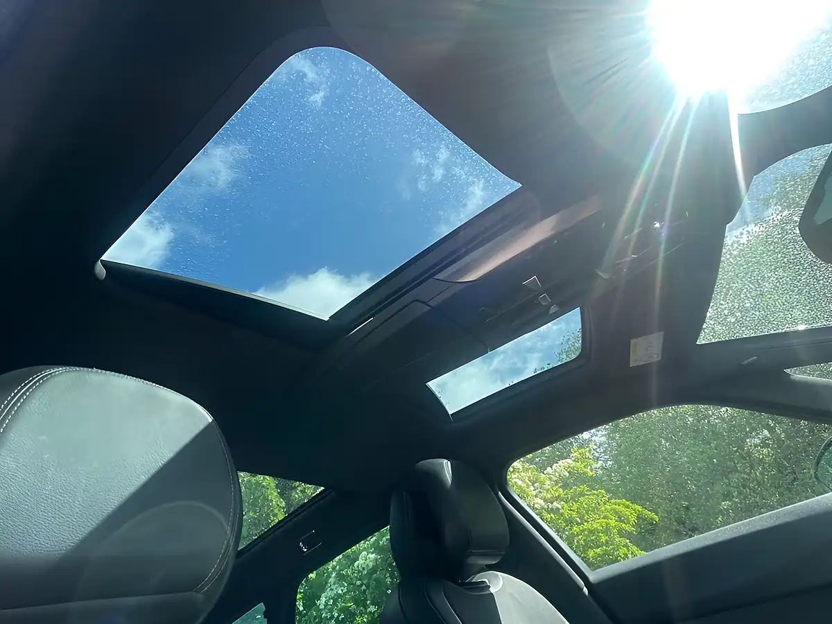 Used 2015 Citroen DS5 Dstyle Black - Interior and Exterior details 15