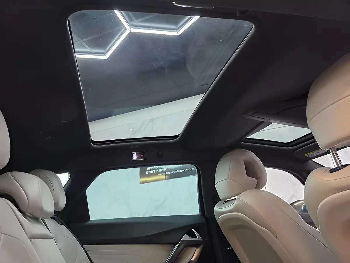 Used 2015 Citroen DS5 Dstyle Grey - Interior and Exterior details 12