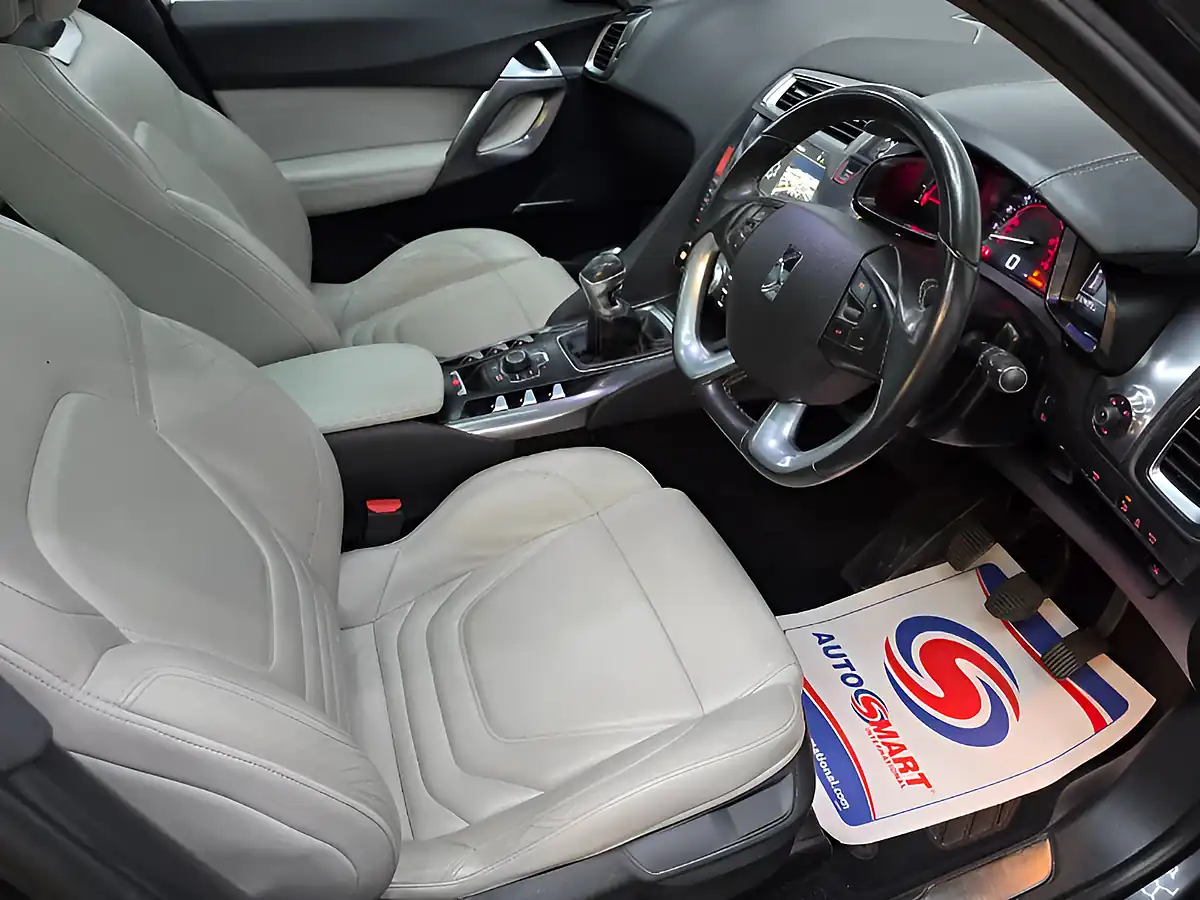 Used 2015 Citroen DS5 Dstyle Grey - Interior and Exterior details 18