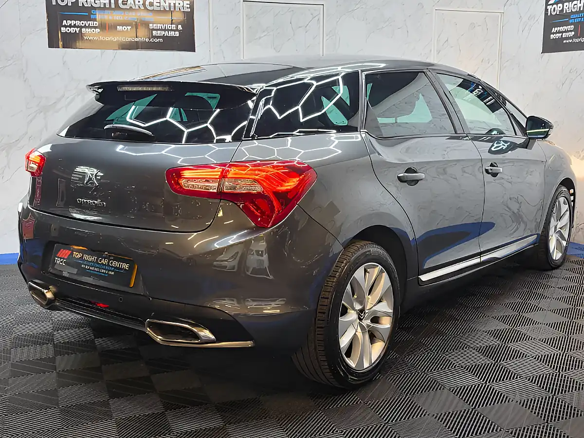 Used 2015 Citroen DS5 Dstyle Grey - Interior and Exterior details 9