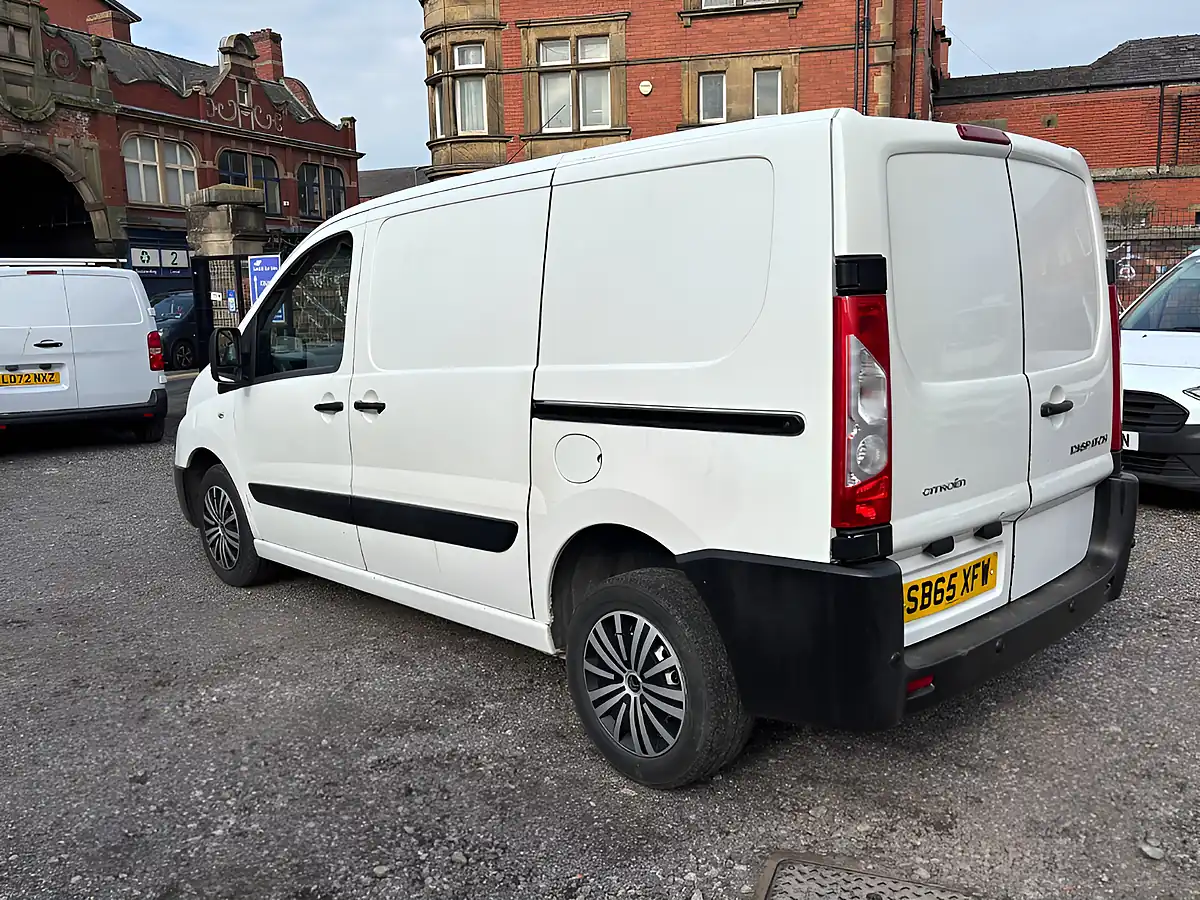 Used 2015 Citroen Expert White - Interior and Exterior details 4