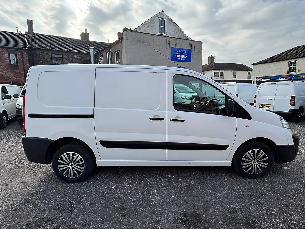 Used 2015 Citroen Expert White - Interior and Exterior details 5