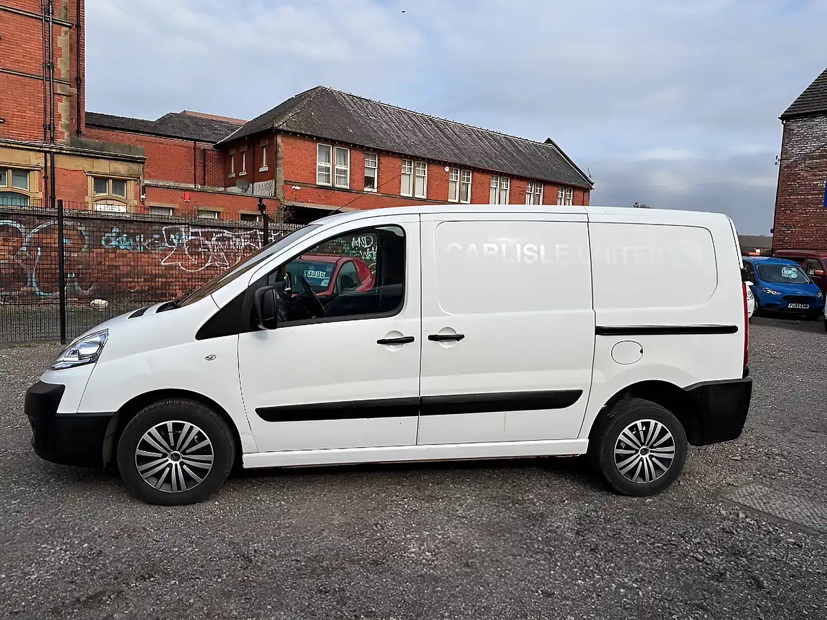 Used 2015 Citroen Expert White - Interior and Exterior details 6