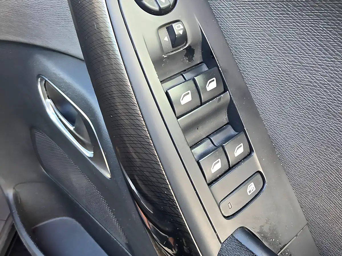 Used 2015 Citroen Grand C4 Picasso Exclusive+ Black - Interior and Exterior details 16
