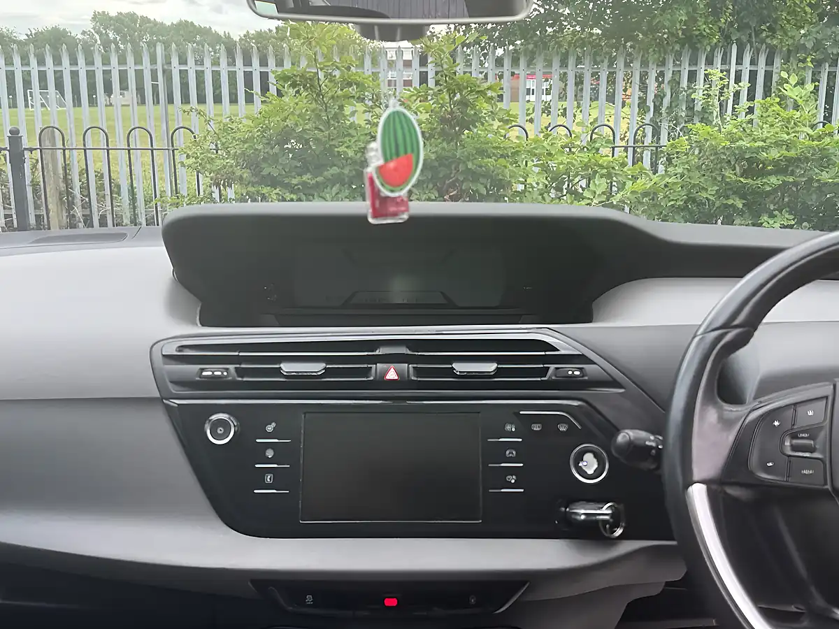 Used 2015 Citroen Grand C4 Picasso Selection Grey - Interior and Exterior details 14