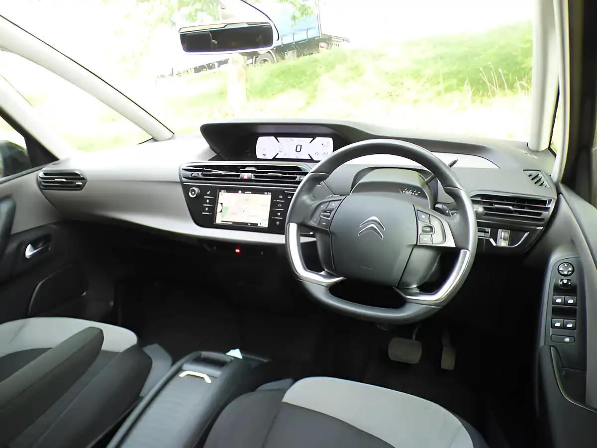 Used 2015 Citroen Grand C4 Picasso Vtr+ Black - Interior and Exterior details 10