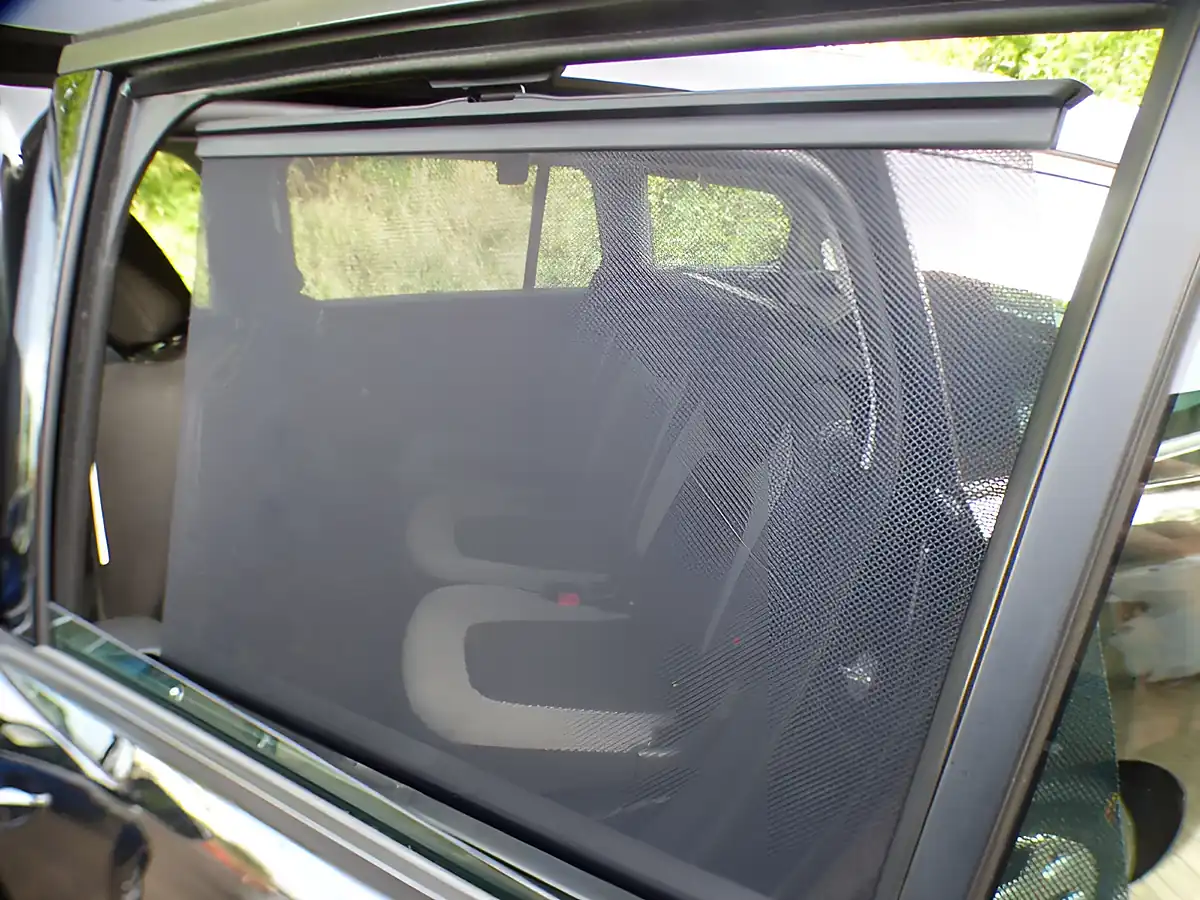 Used 2015 Citroen Grand C4 Picasso Vtr+ Black - Interior and Exterior details 13