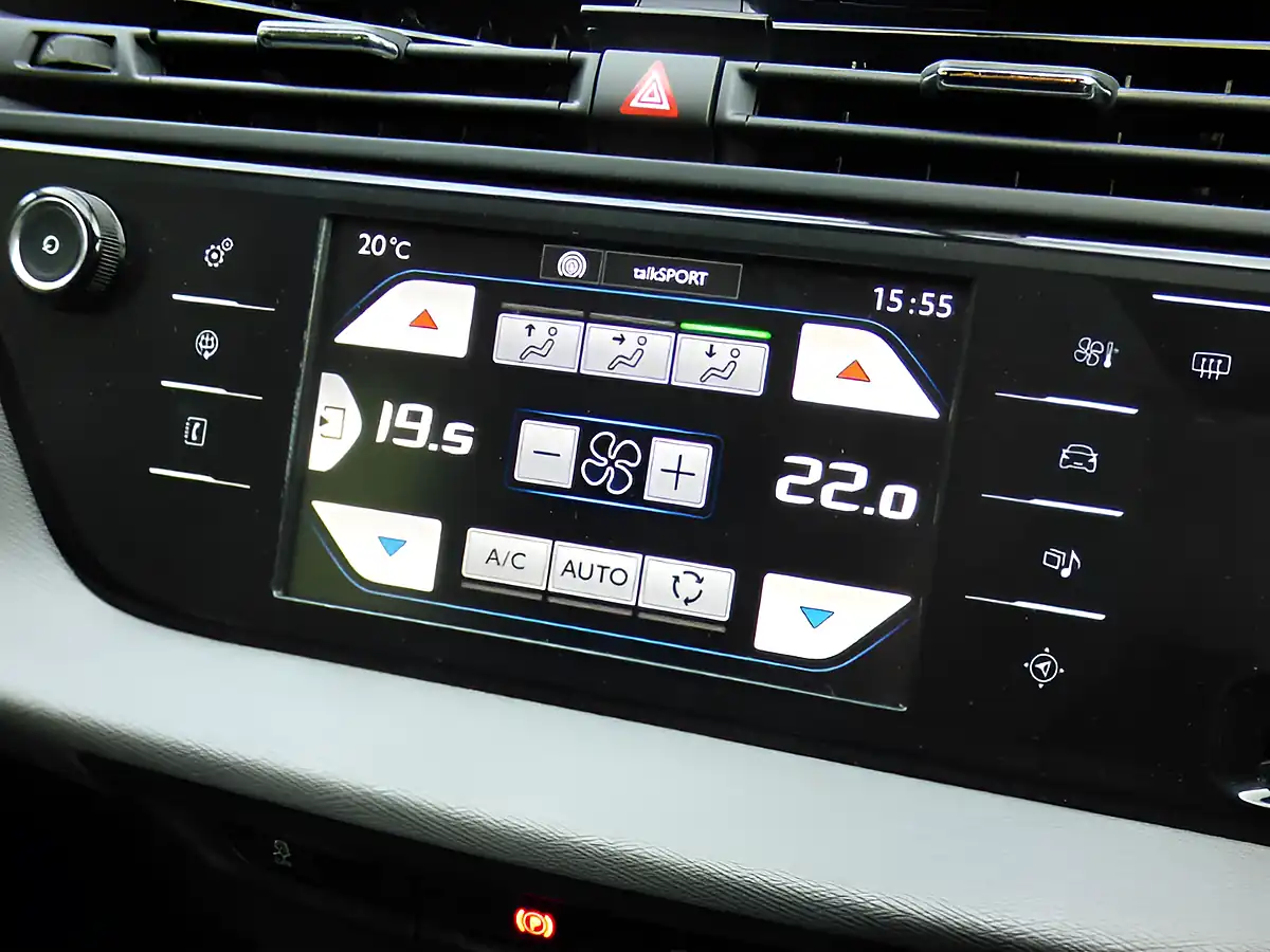 Used 2015 Citroen Grand C4 Picasso Vtr+ Black - Interior and Exterior details 14