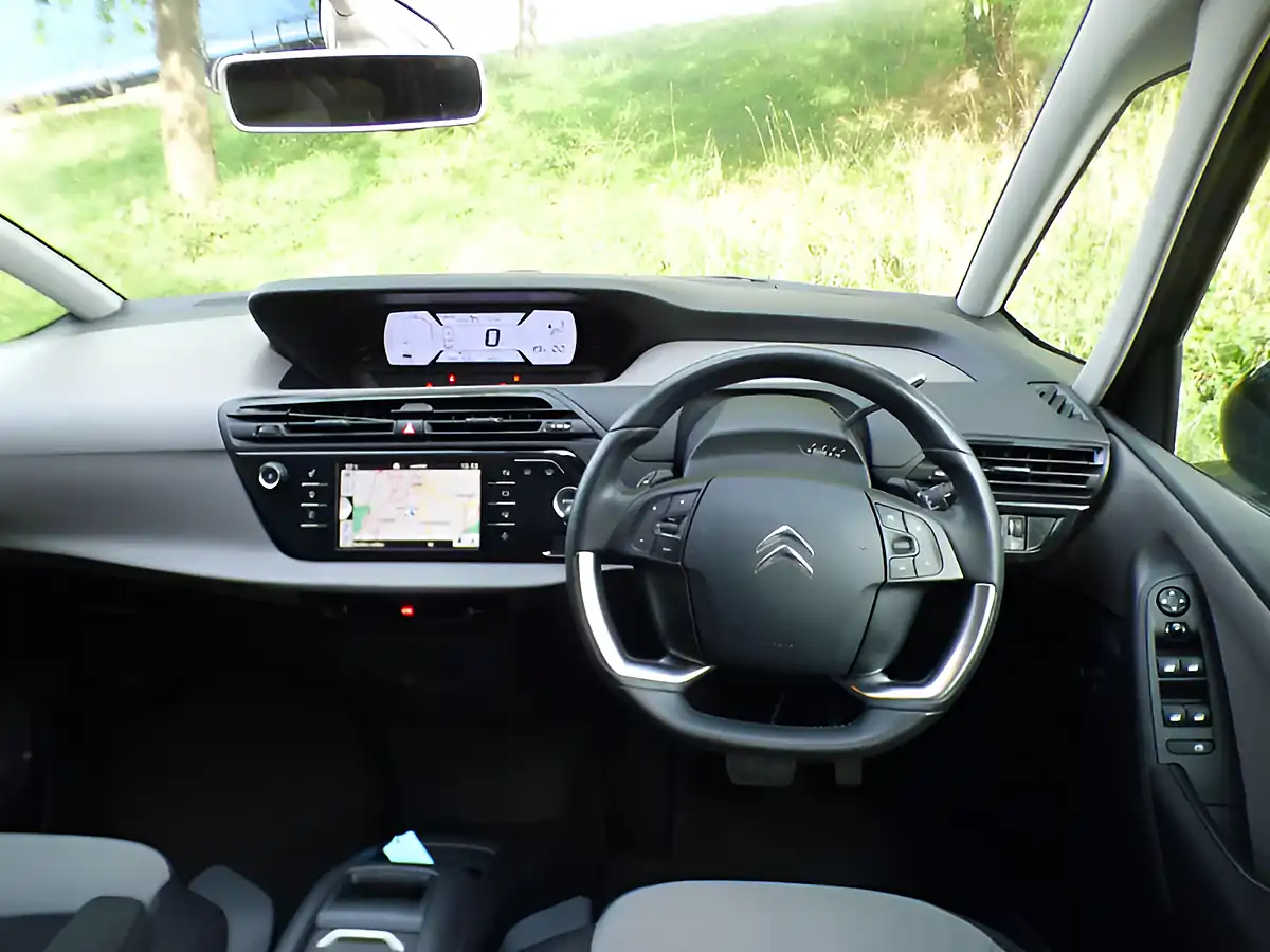 Used 2015 Citroen Grand C4 Picasso Vtr+ Black - Interior and Exterior details 15