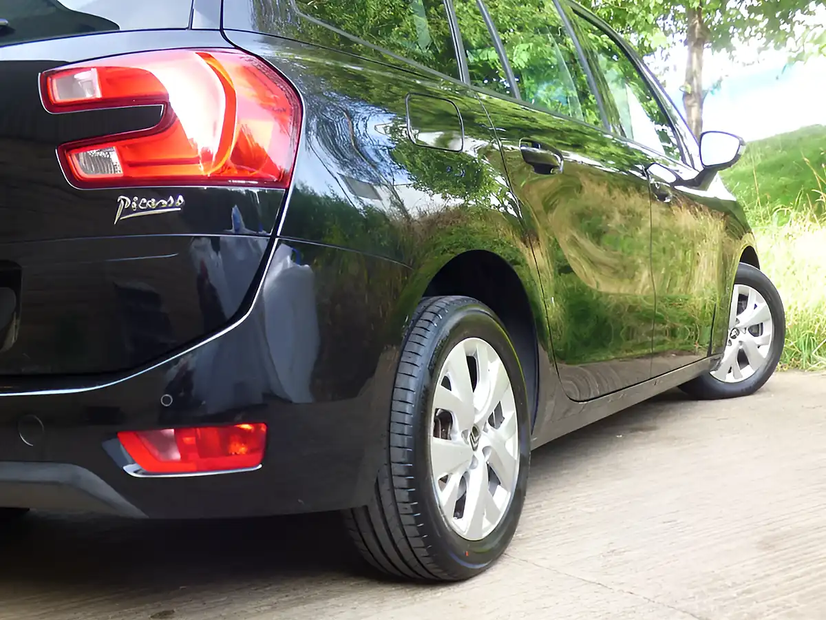 Used 2015 Citroen Grand C4 Picasso Vtr+ Black - Interior and Exterior details 19
