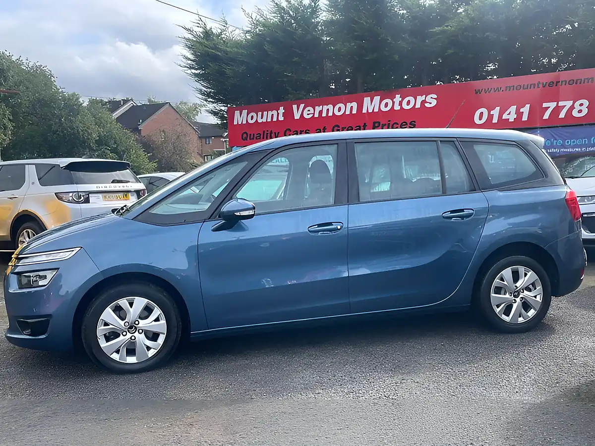 Used 2015 Citroen Grand C4 Picasso Vtr+ Blue - Interior and Exterior details 4