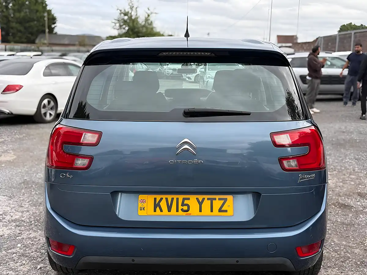 Used 2015 Citroen Grand C4 Picasso Vtr+ Blue - Interior and Exterior details 6