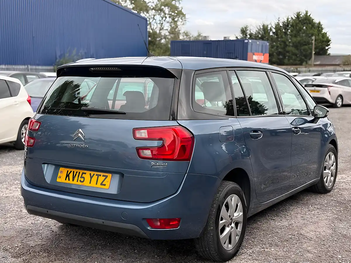 Used 2015 Citroen Grand C4 Picasso Vtr+ Blue - Interior and Exterior details 8