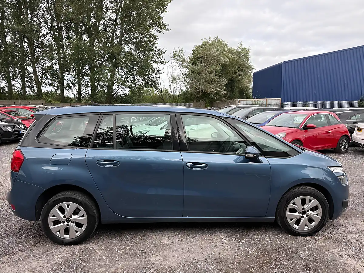 Used 2015 Citroen Grand C4 Picasso Vtr+ Blue - Interior and Exterior details 9