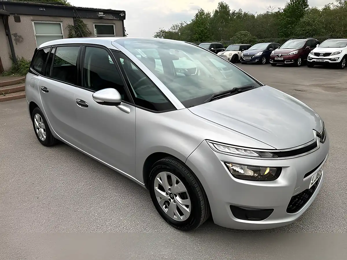 Used 2015 Citroen Grand C4 Picasso Vtr Silver - Interior and Exterior details 13
