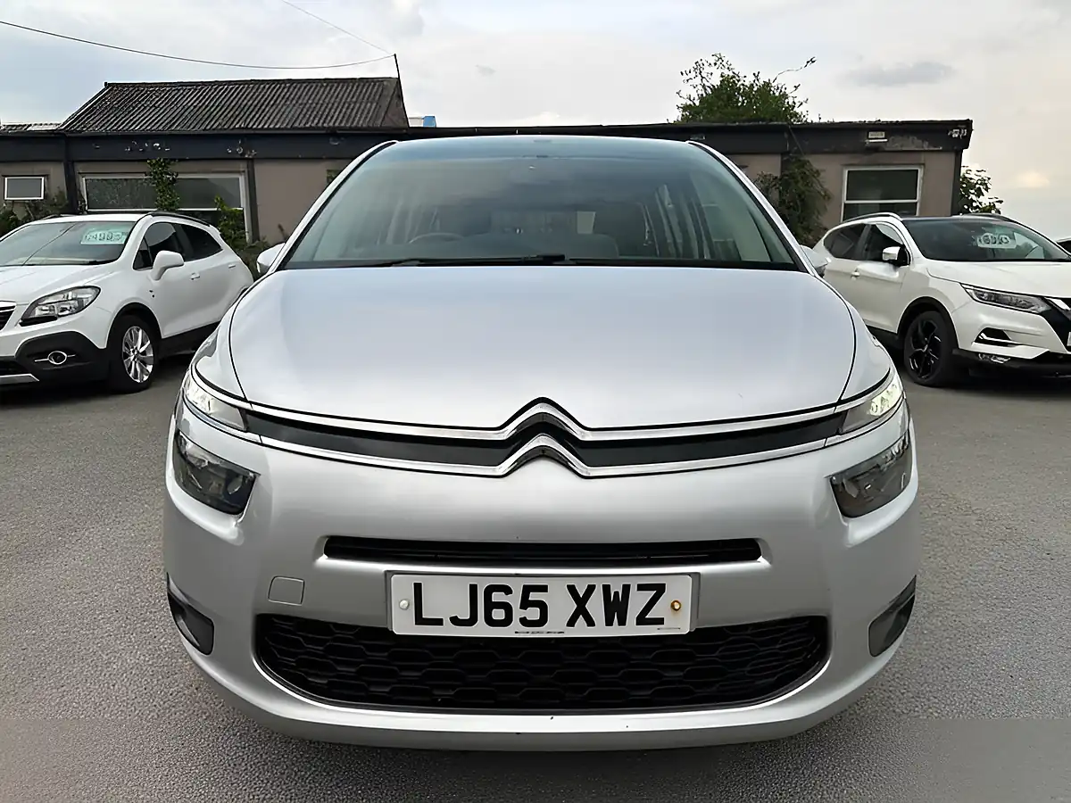 Used 2015 Citroen Grand C4 Picasso Vtr Silver - Interior and Exterior details 15