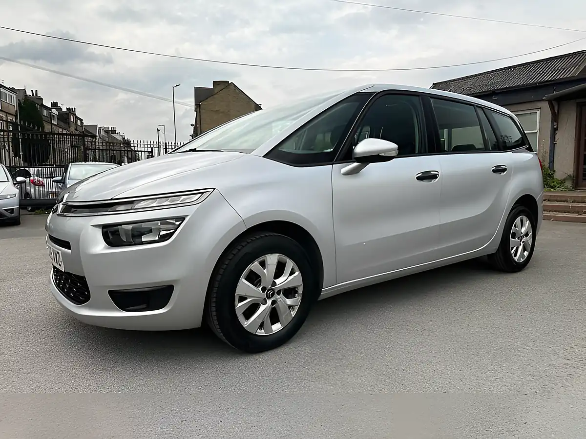 Used 2015 Citroen Grand C4 Picasso Vtr Silver - Interior and Exterior details 5