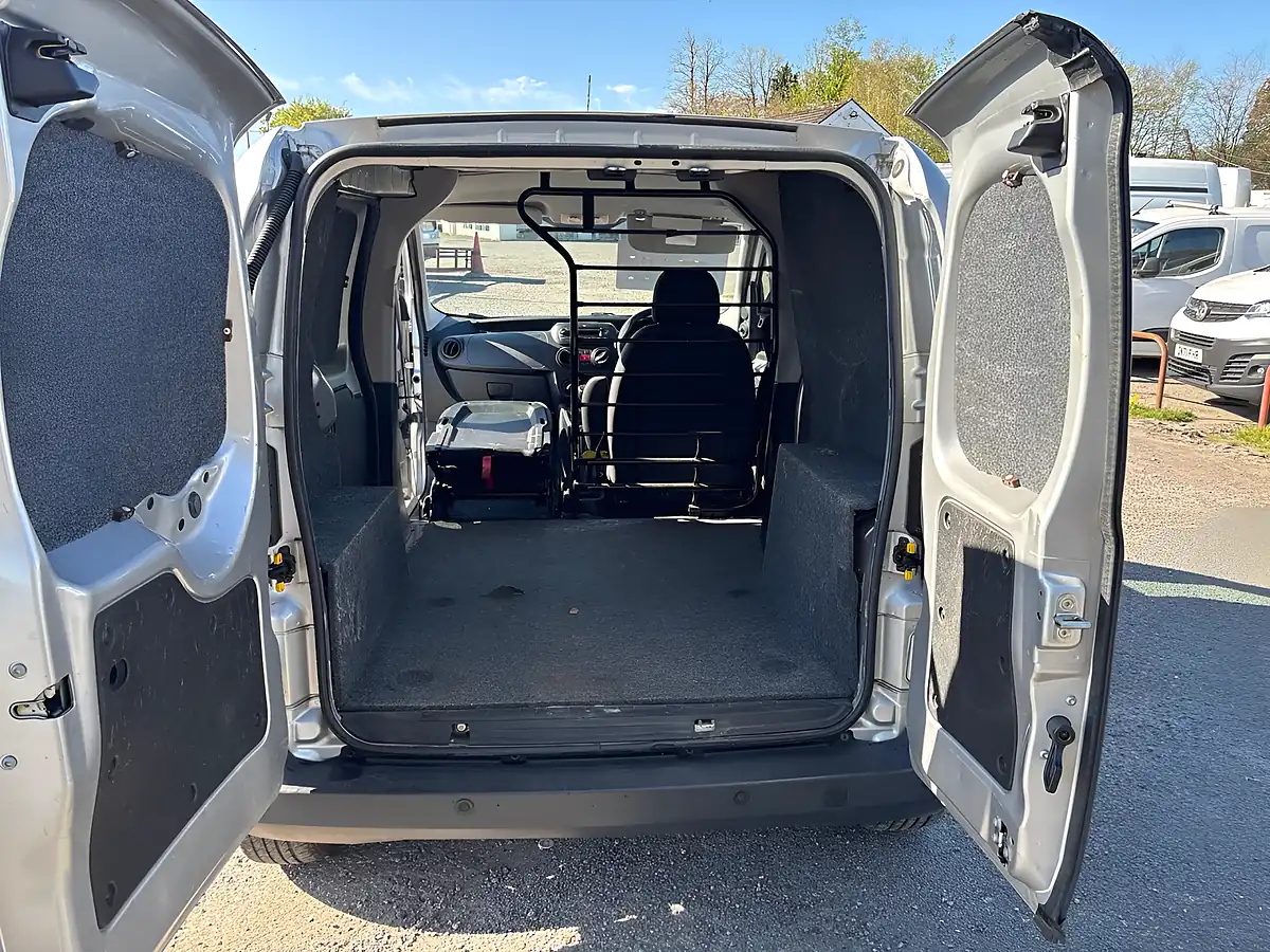 Used 2015 Citroen Nemo Enterprise Special Edition Grey - Interior and Exterior details 13