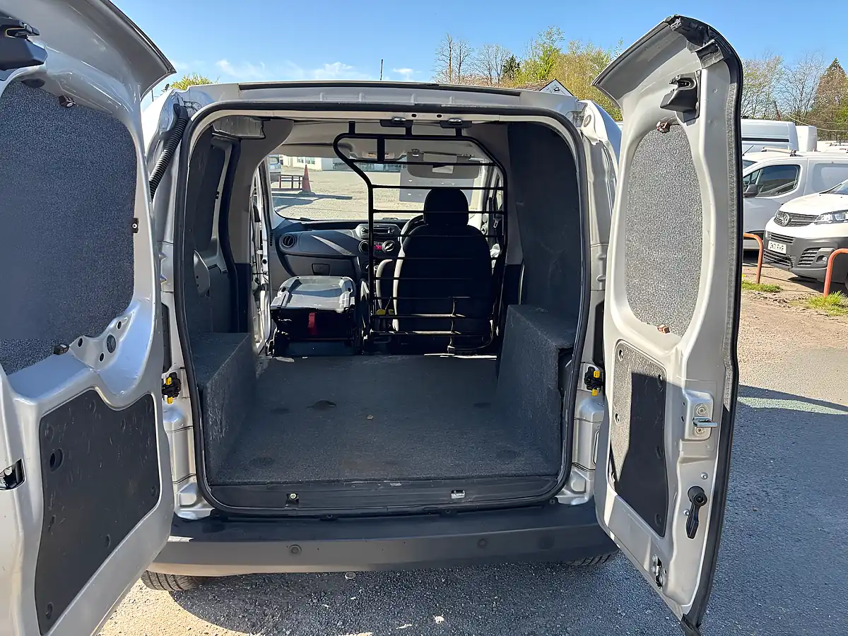 Used 2015 Citroen Nemo Enterprise Special Edition Grey - Interior and Exterior details 14