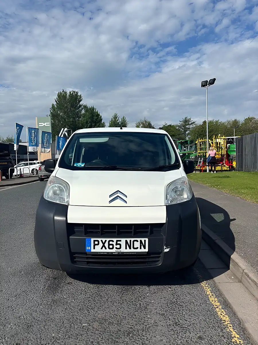 Used 2015 Citroen Nemo White - Front View