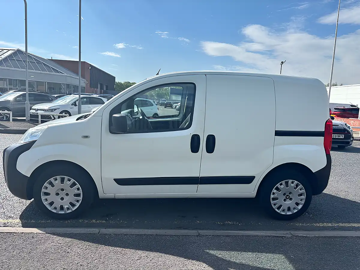 Used 2015 Citroen Nemo White - Interior and Exterior details 5