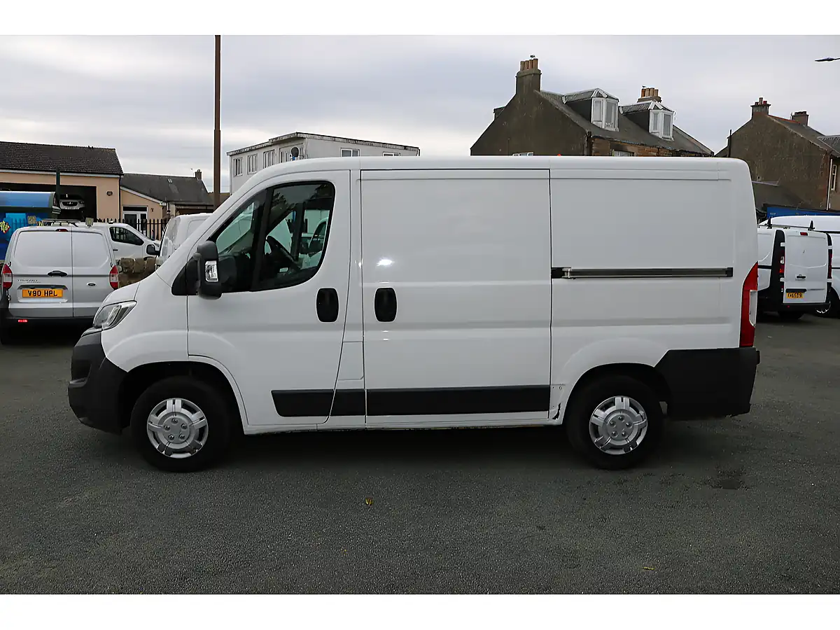Used 2015 Citroen Relay 30 L1h1 White - Interior and Exterior details 4