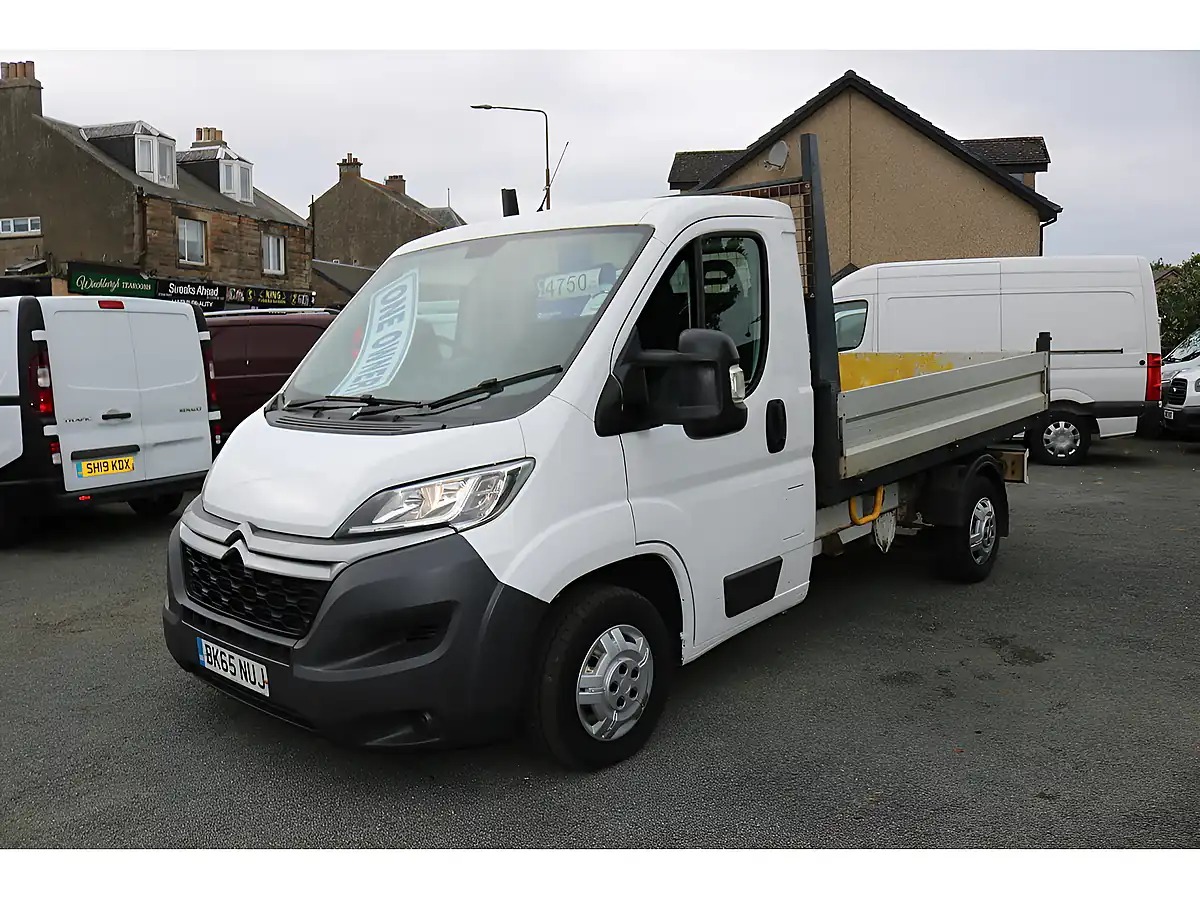 Used 2015 Citroen Relay 35 L2 Tipper White - Interior and Exterior details 3