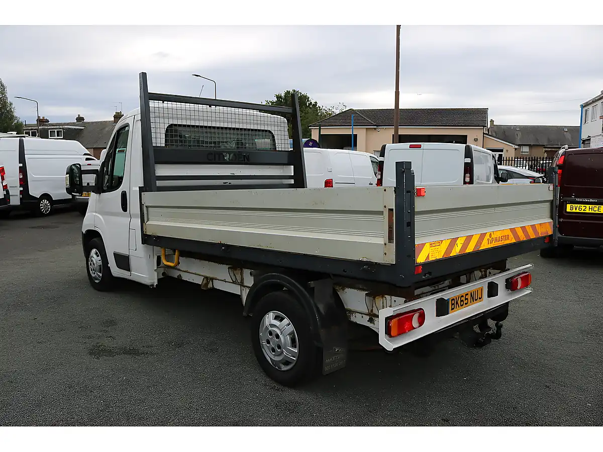 Used 2015 Citroen Relay 35 L2 Tipper White - Interior and Exterior details 5