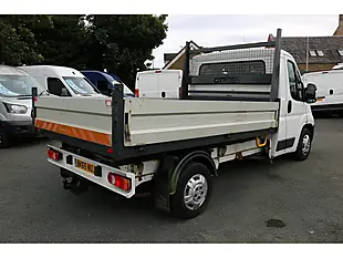 Used 2015 Citroen Relay 35 L2 Tipper White - Interior and Exterior details 7