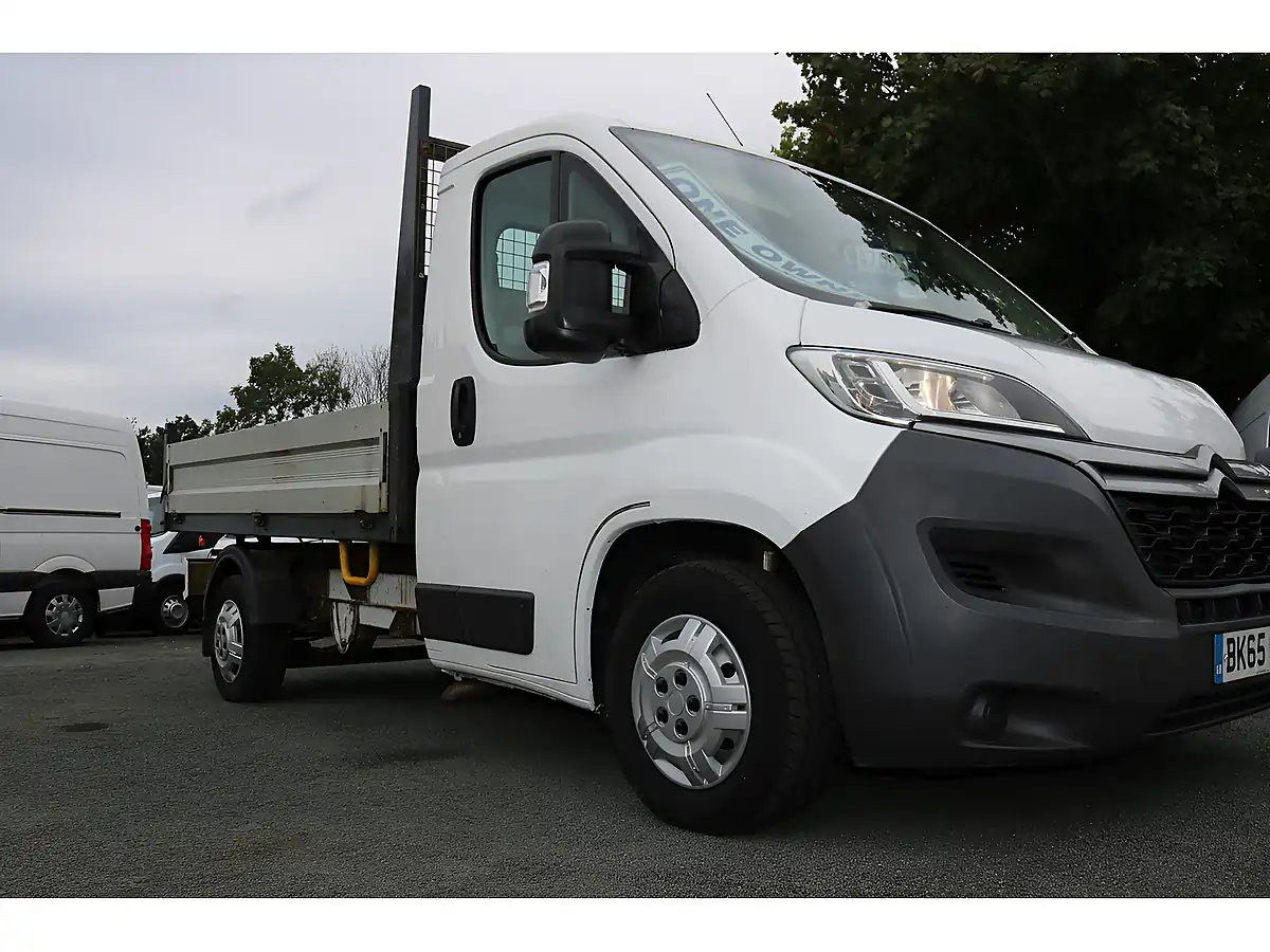 Used 2015 Citroen Relay 35 L2 Tipper White - Interior and Exterior details 8